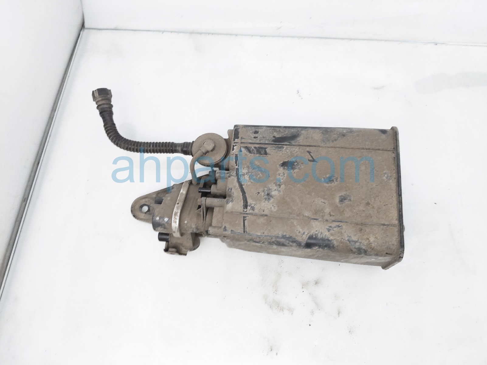 Sold 2008 Toyota Tacoma Fuel Charcoal Vapor Canister 77740