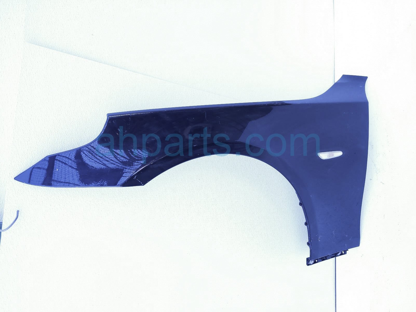 $69 BMW LH FENDER - BLUE - NOTES $69 BMW LH FENDER - BLUE - NOTES
