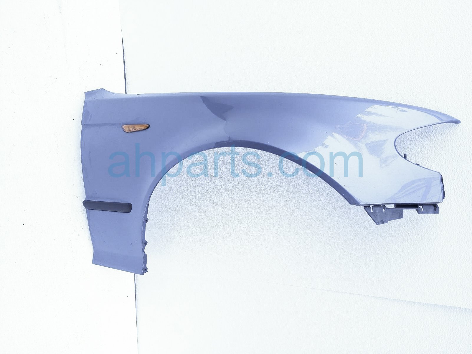 2003 BMW 325i Front Passenger Fender Blue 41357042324,