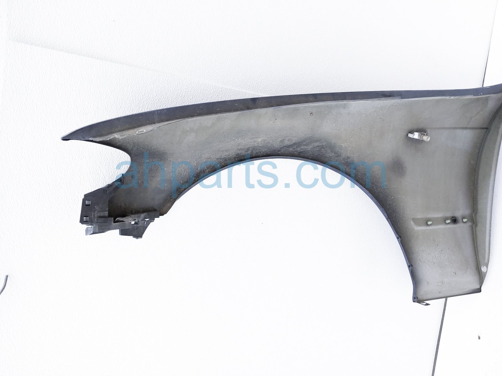 2003 BMW 325i Front Passenger Fender Blue 41357042324,