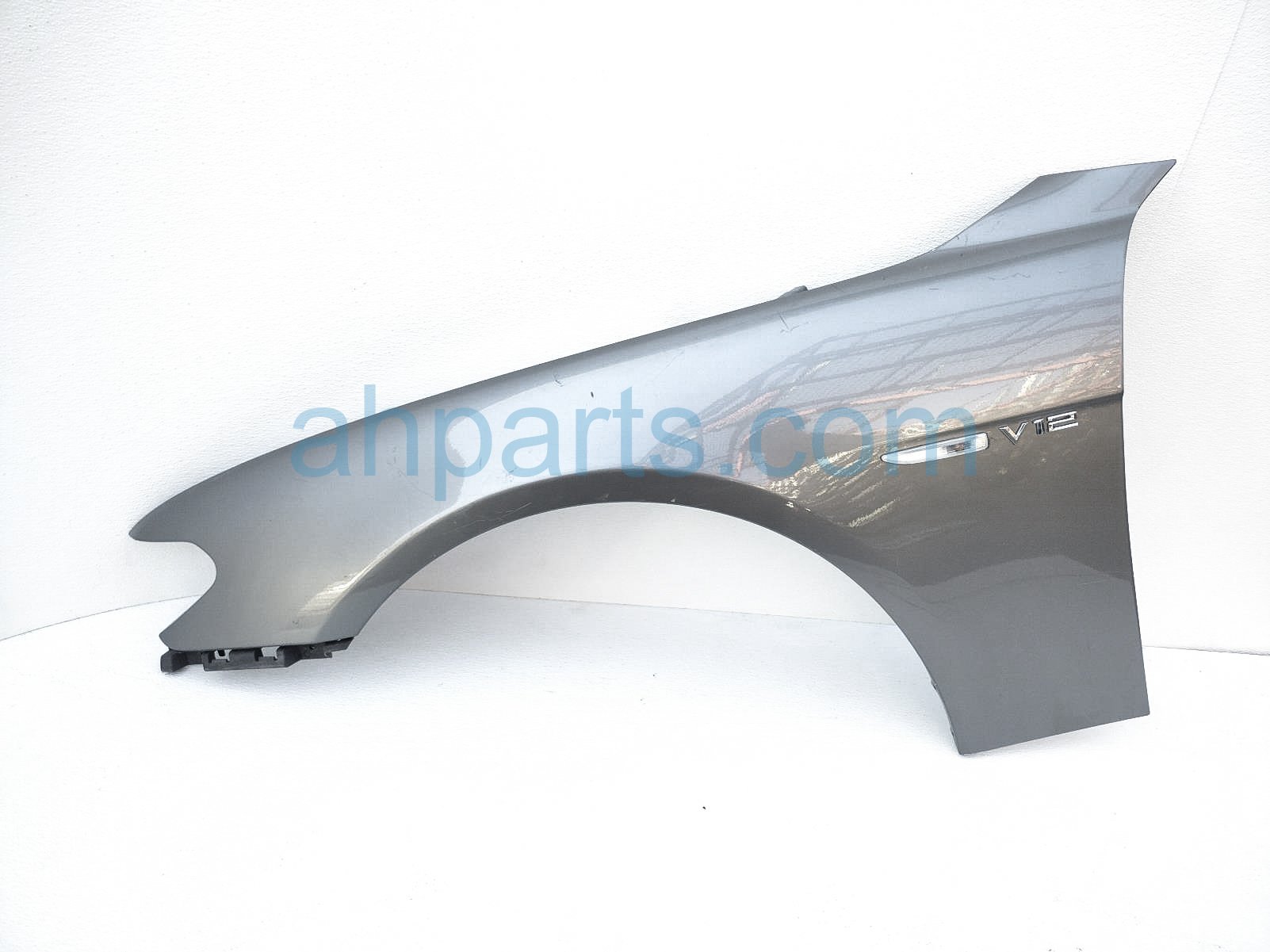 $75 BMW LH FENDER - GREY - NOTES $75 BMW LH FENDER - GREY - NOTES