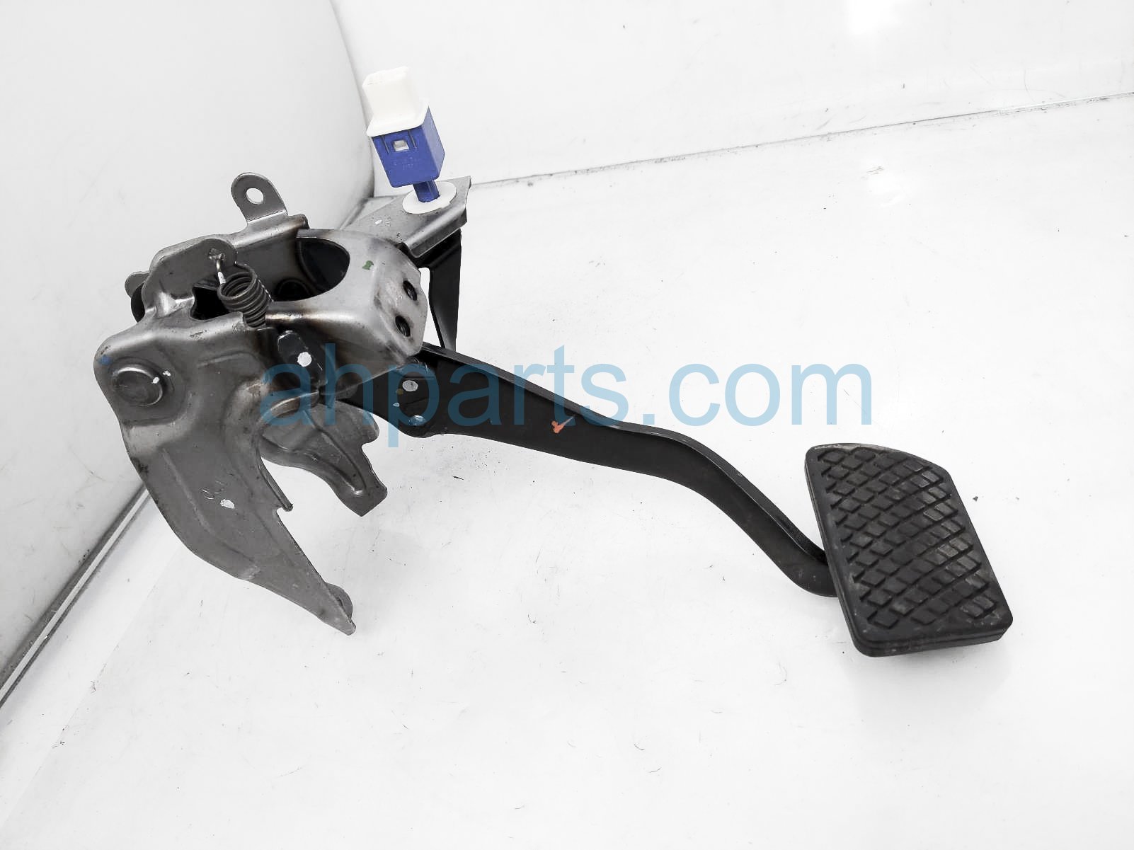 $25 Honda BRAKE PEDAL ASSY $25 Honda BRAKE PEDAL ASSY