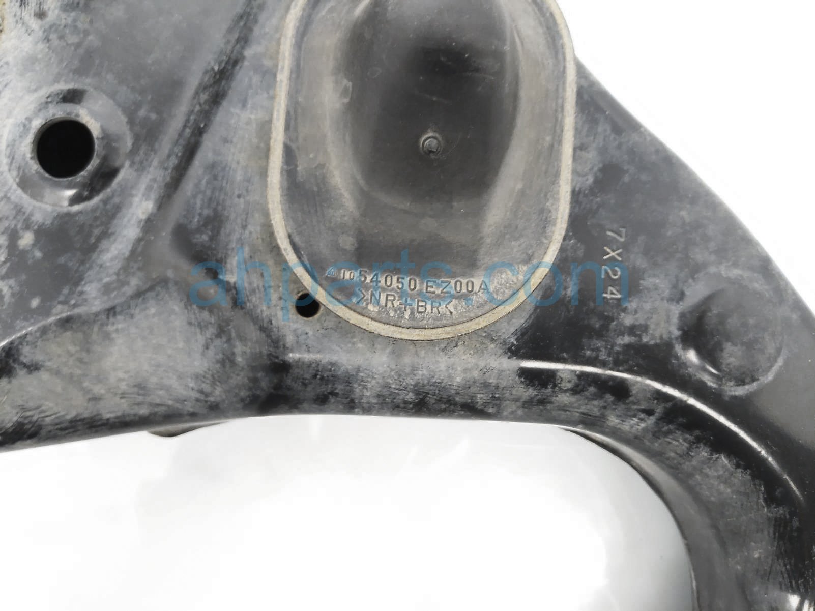 thumbnail interactive-video image 1 of Evan-Fischer Front Passenger Lower Control Arm For Ford Lincoln Mercury 2003-11 1 of 3