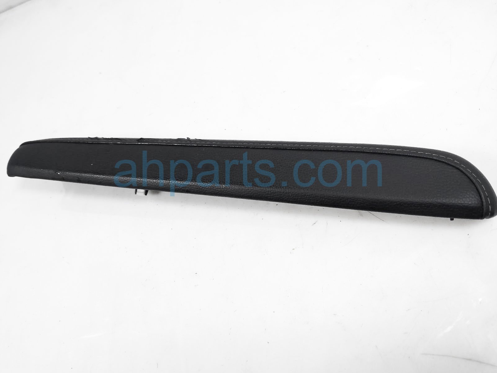 $20 Honda LH CENTER CONSOLE ARMREST - BLACK $20 Honda LH CENTER CONSOLE ARMREST - BLACK