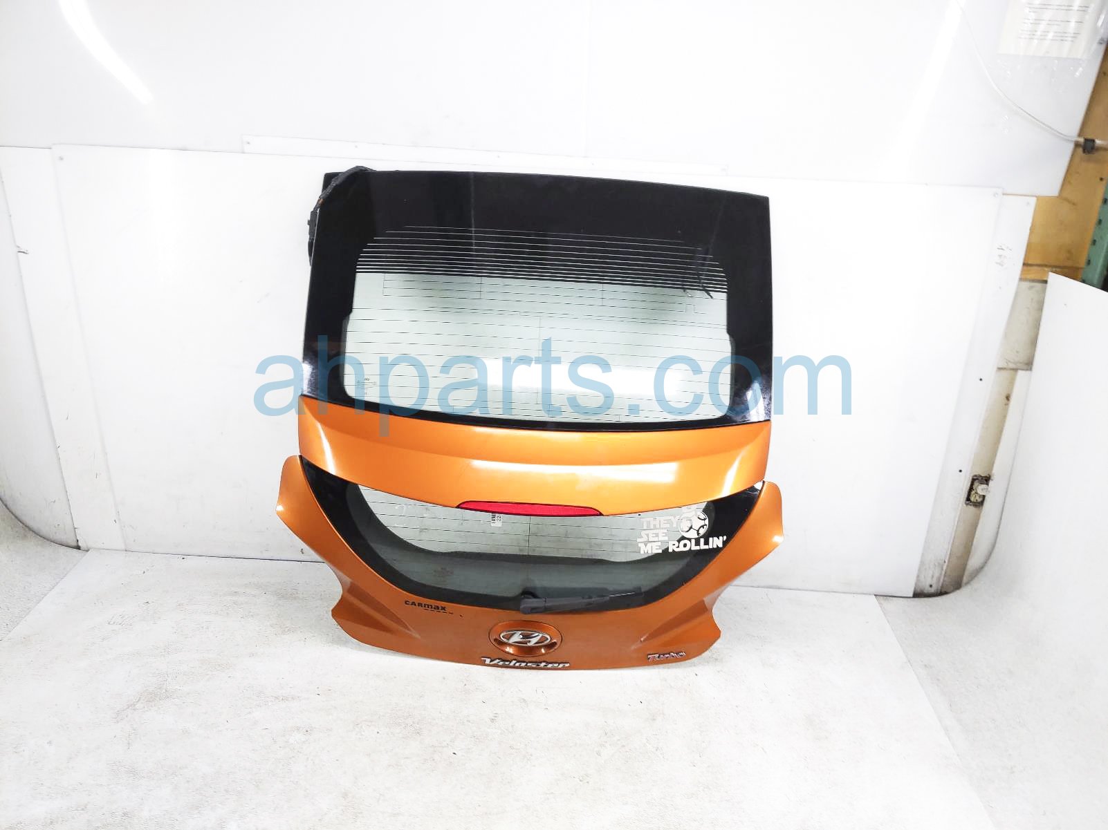 $300 Hyundai LIFT GATE / TAIL GATE - ORANGE $300 Hyundai LIFT GATE / TAIL GATE - ORANGE