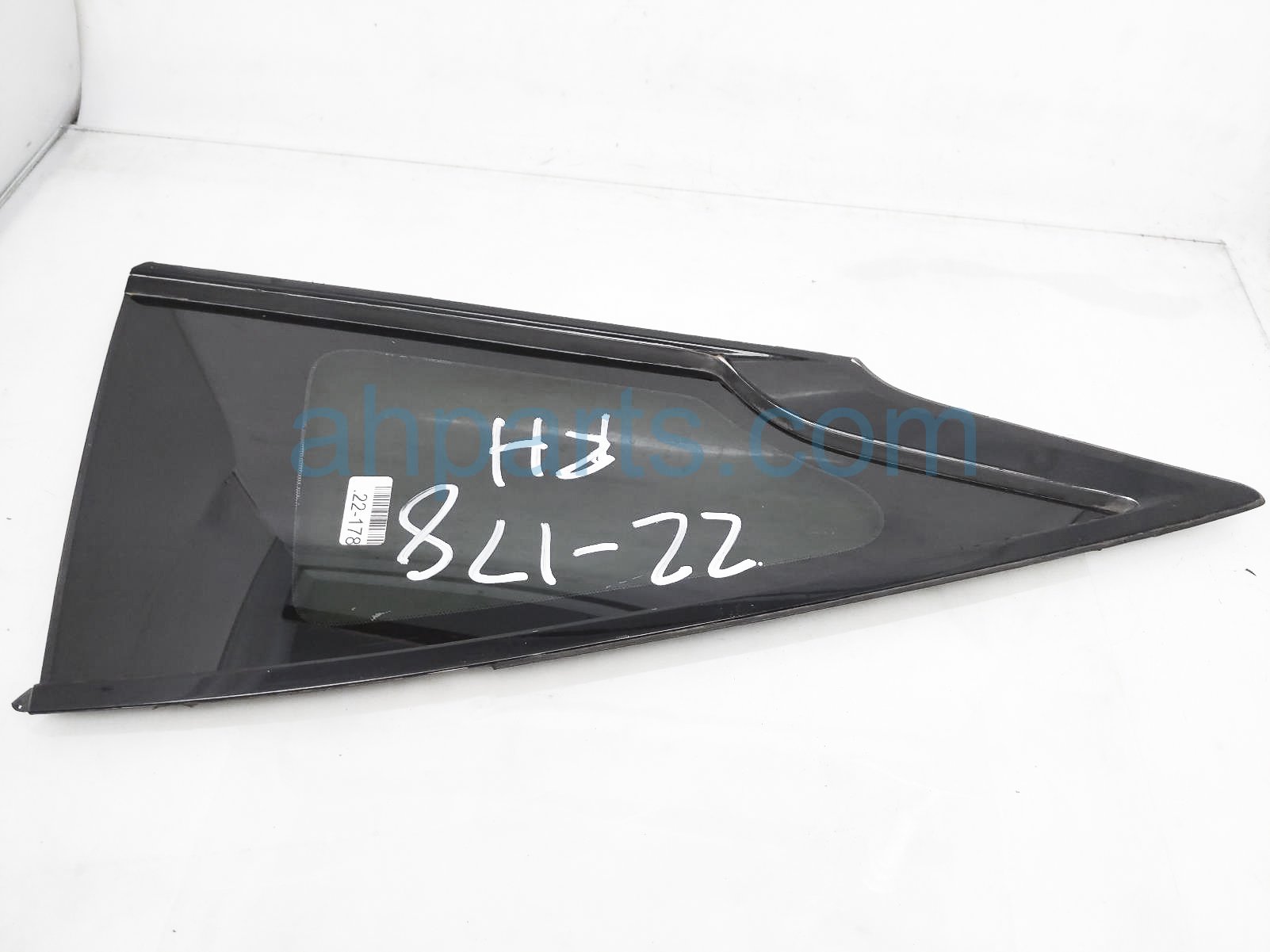 $195 Infiniti RH QUARTER WINDOW GLASS - BLACK TRIM $195 Infiniti RH QUARTER WINDOW GLASS - BLACK TRIM