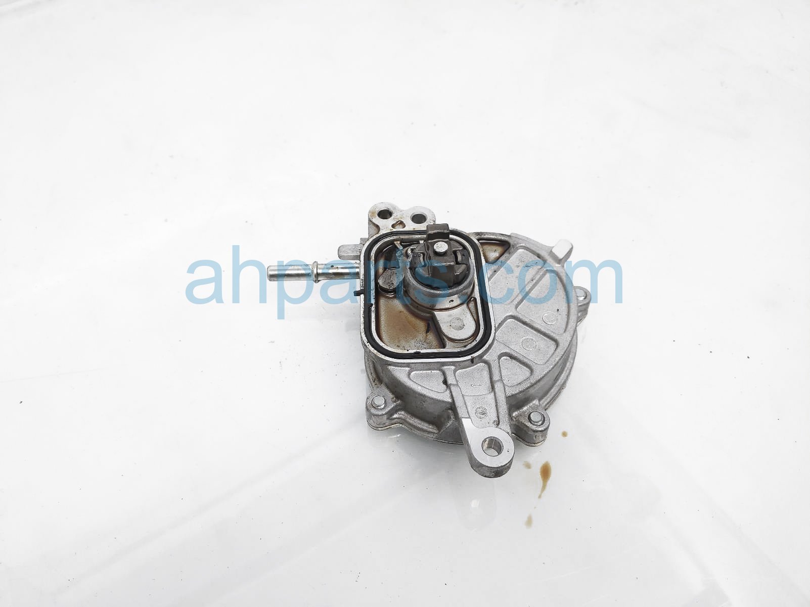 $170 Toyota VACUUM PUMP ASSY - 2.0L HTBK $170 Toyota VACUUM PUMP ASSY - 2.0L HTBK