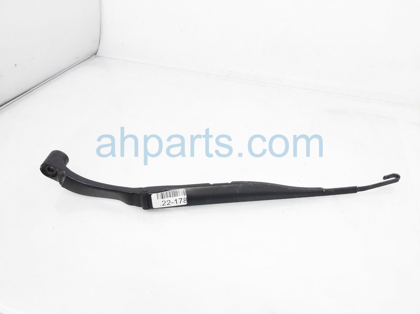 $25 Infiniti LH WINDSHIELD WIPER ARM $25 Infiniti LH WINDSHIELD WIPER ARM