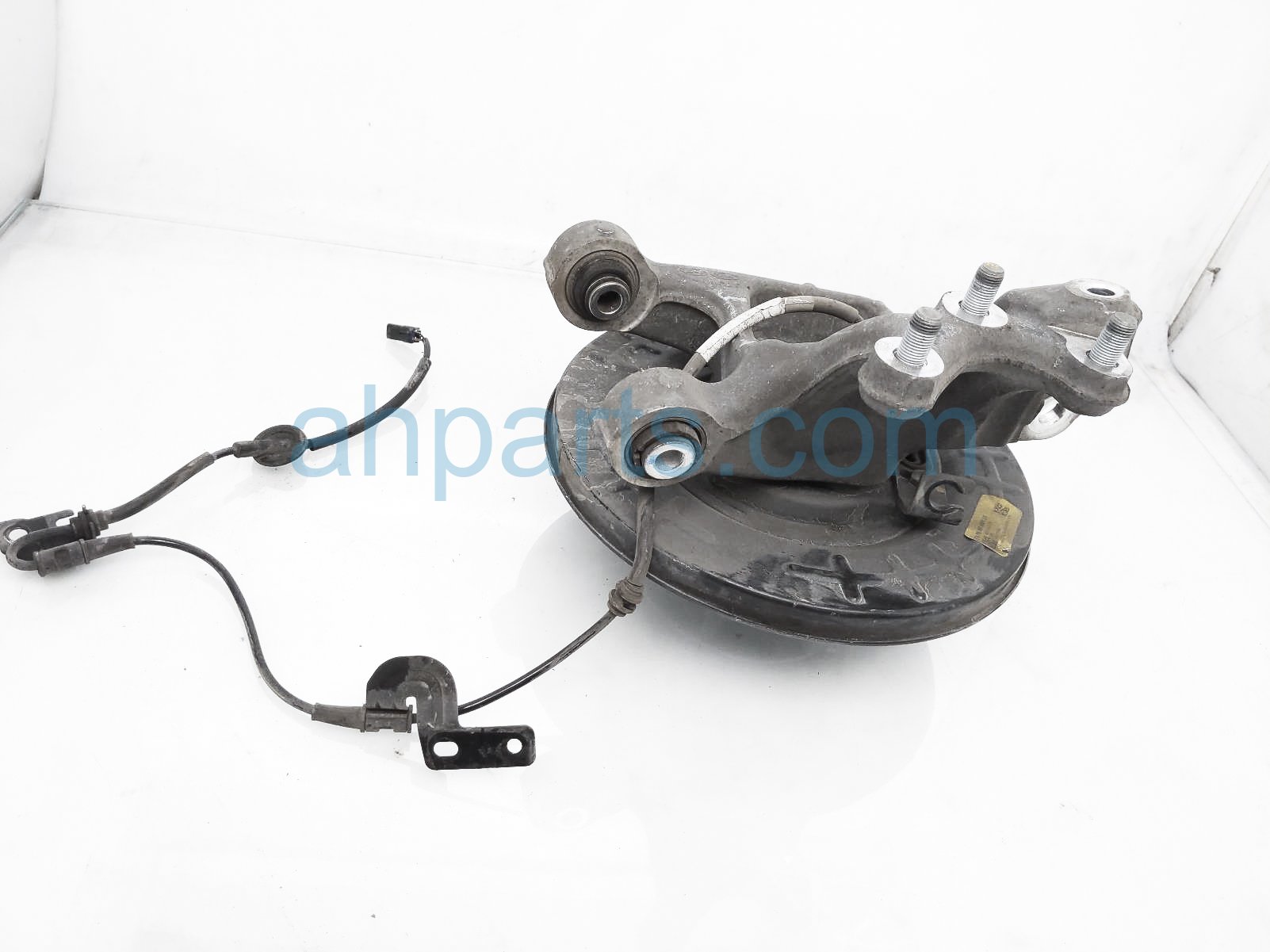 $90 Hyundai RR/LH SPINDLE KNUCKLE HUB $90 Hyundai RR/LH SPINDLE KNUCKLE HUB