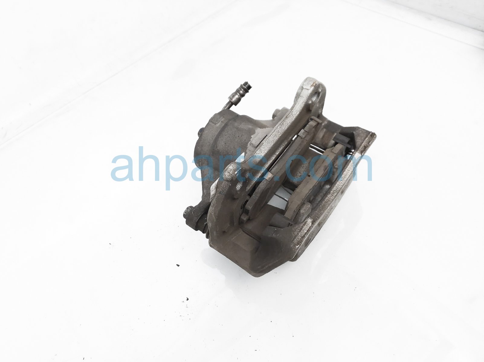 $45 Hyundai FR/RH BRAKE CALIPER $45 Hyundai FR/RH BRAKE CALIPER