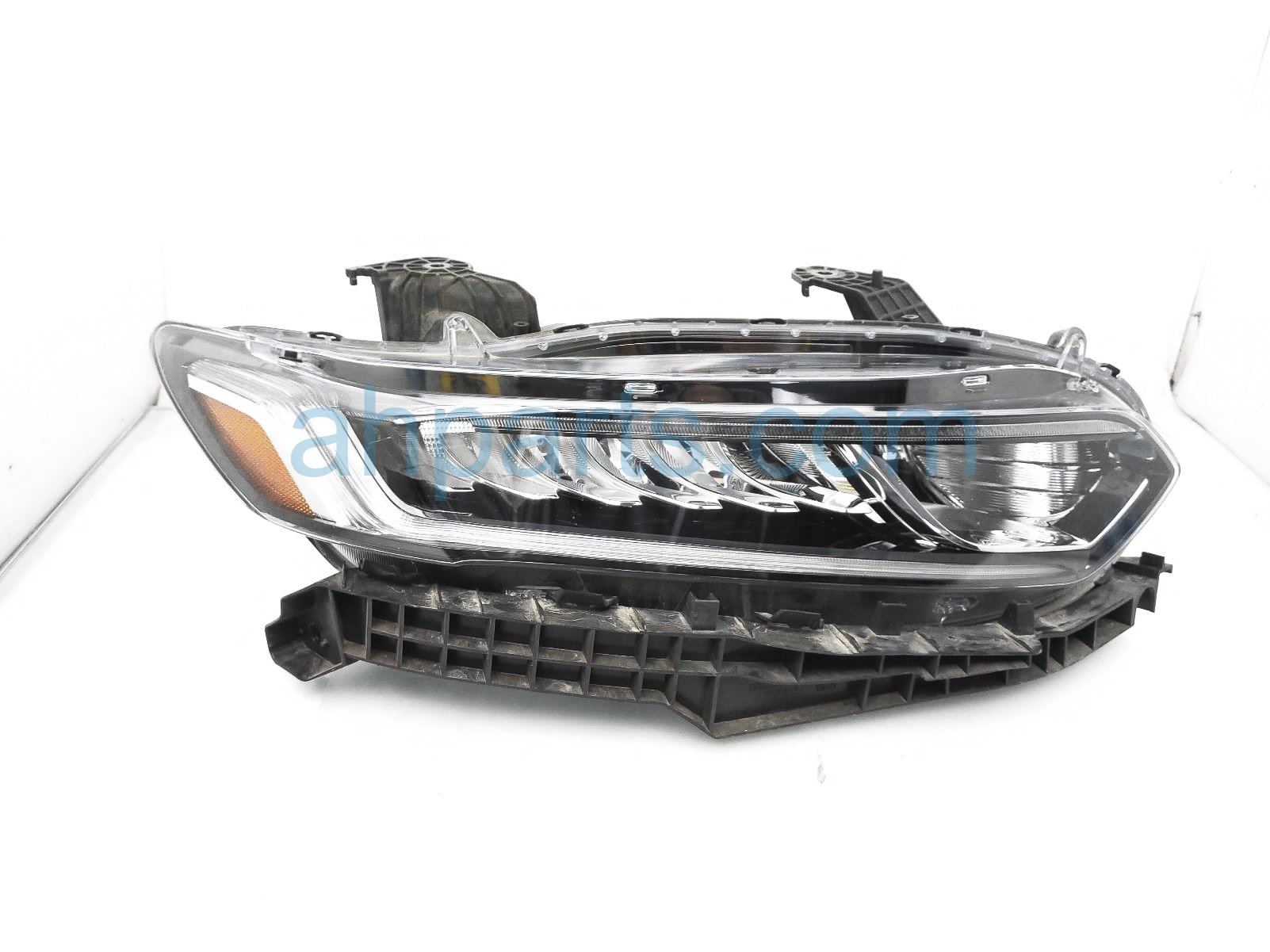 Sold 2019 Honda Accord Headlight Passenger Headlamp / Light 33100TVAA01,