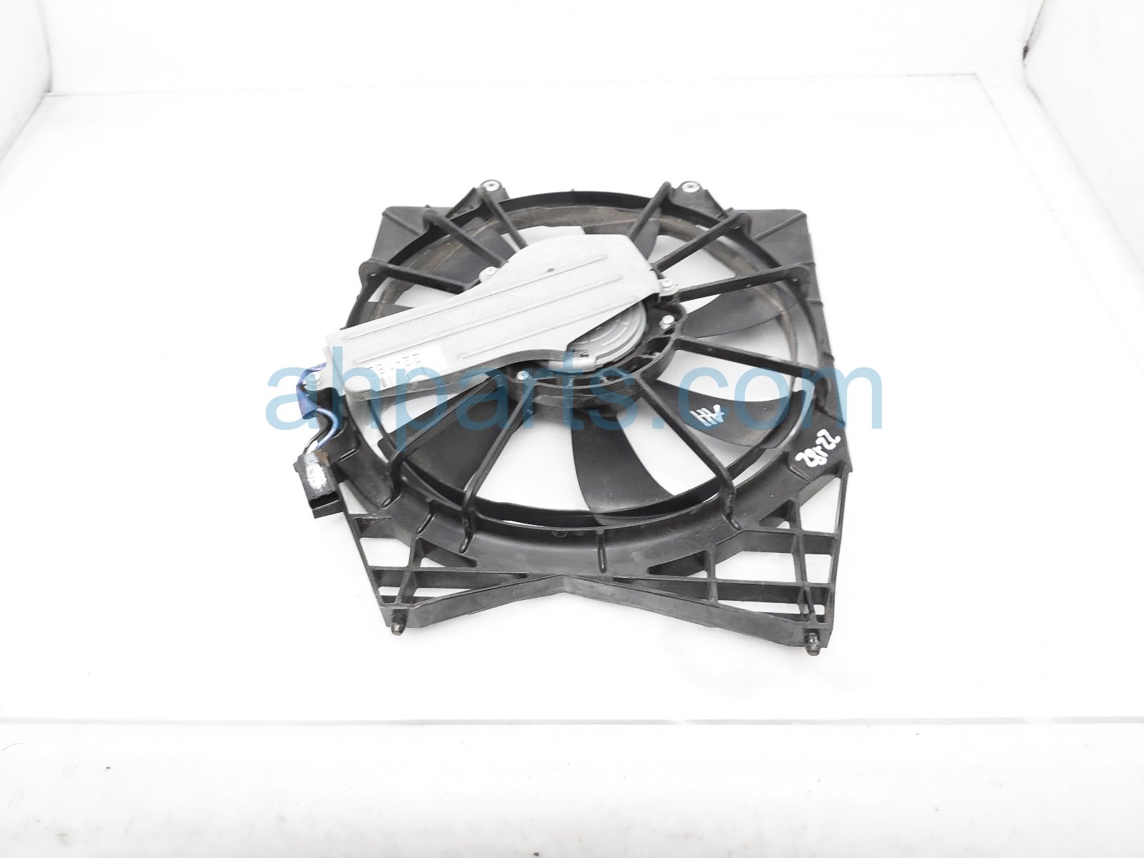 A/C Condenser Fan Assembly For Honda Odyssey 1999-2004 V6 3.5L Models