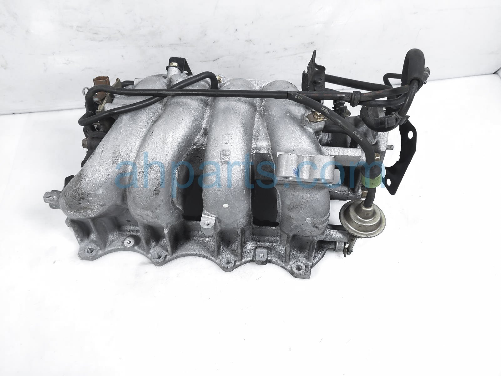 $90 Mazda UPPER INTAKE MANIFOLD $90 Mazda UPPER INTAKE MANIFOLD