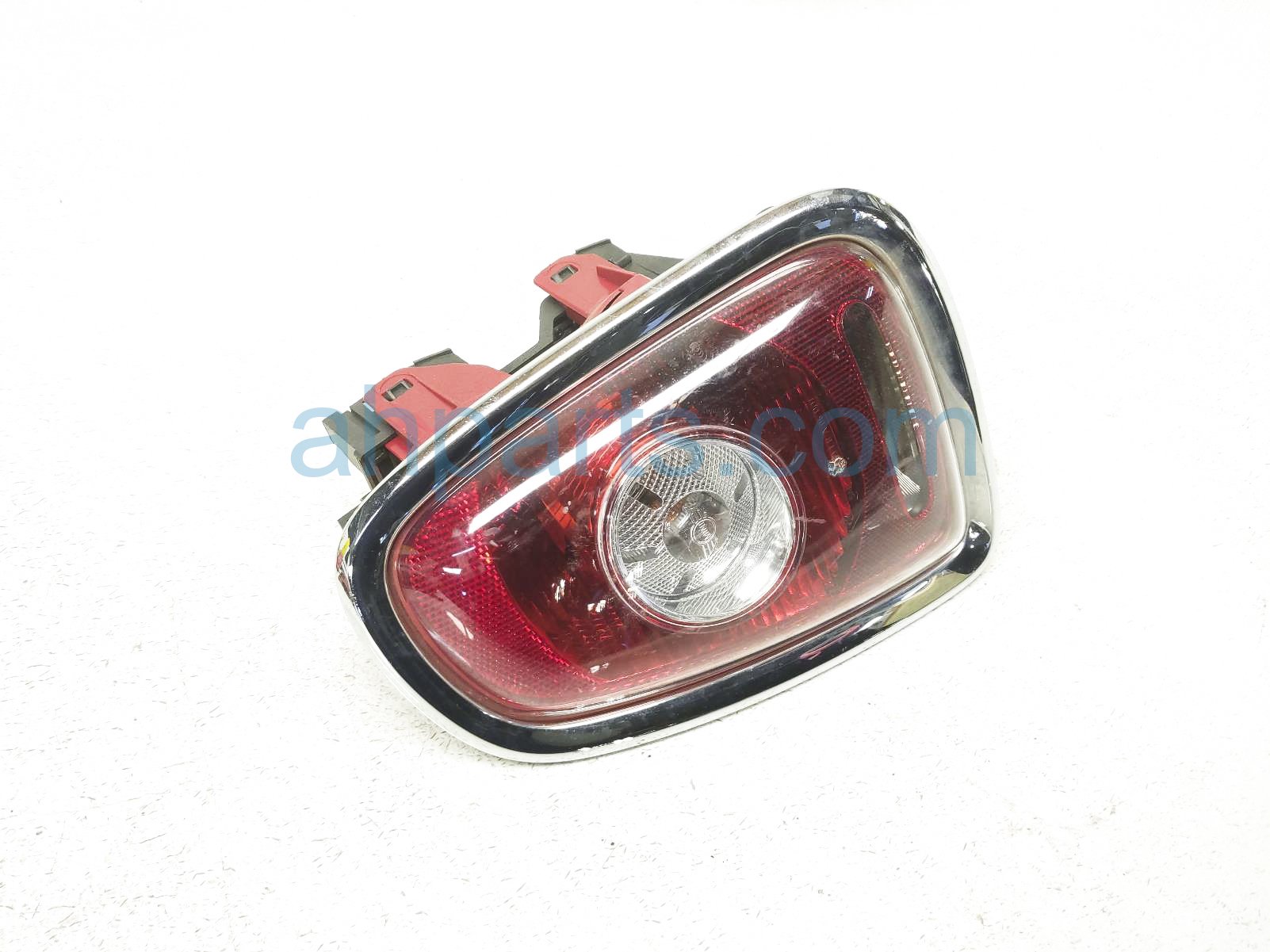 $40 BMW RH TAIL LAMP / LIGHT - NIQ $40 BMW RH TAIL LAMP / LIGHT - NIQ