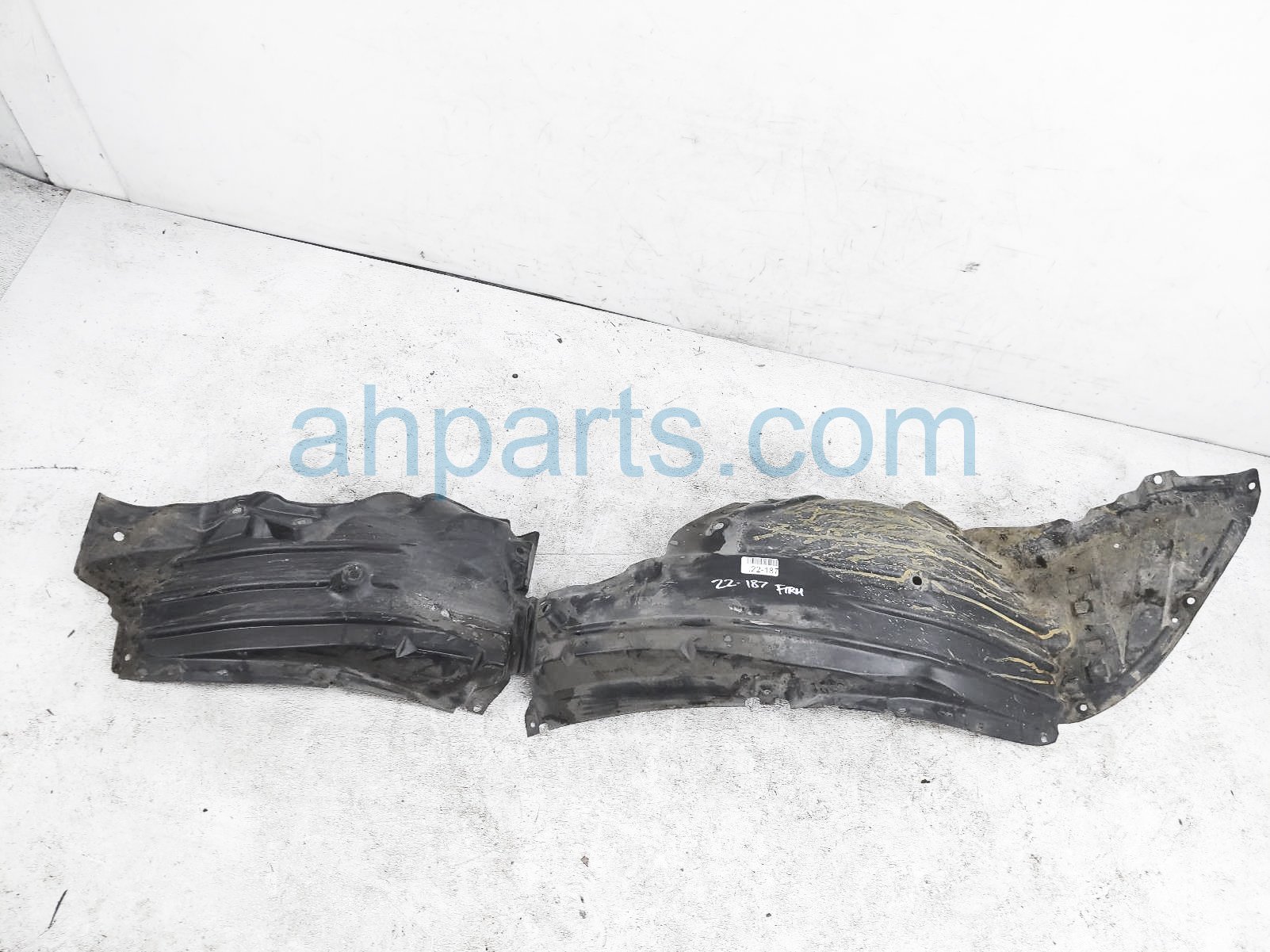 Sold 2018 Mazda 3 Front Passenger Inner Fender Liner B45A56130H