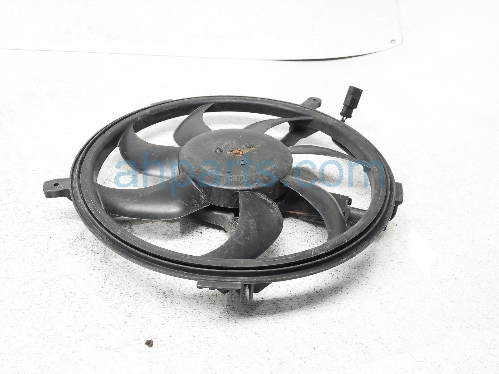 $39 BMW RADIATOR FAN ASSEMBLY $39 BMW RADIATOR FAN ASSEMBLY