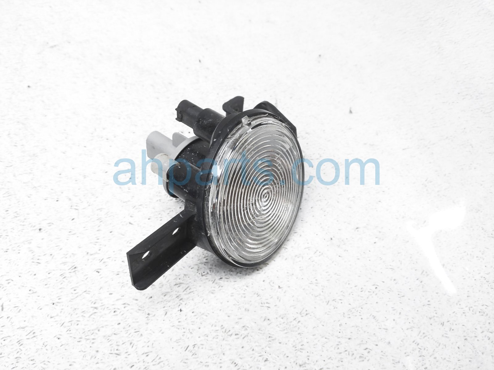$19 BMW RH TURN SIGNAL LAMP / LIGHT $19 BMW RH TURN SIGNAL LAMP / LIGHT