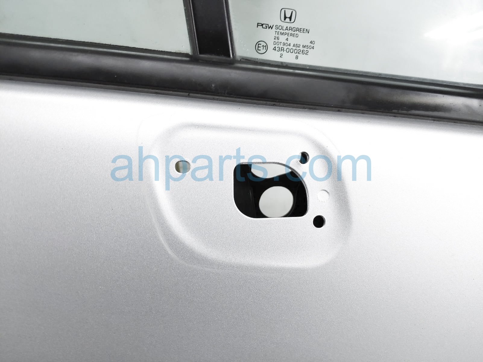 $500 Honda RH DOOR - SILVER - NO MIRROR/TRIM $500 Honda RH DOOR - SILVER - NO MIRROR/TRIM