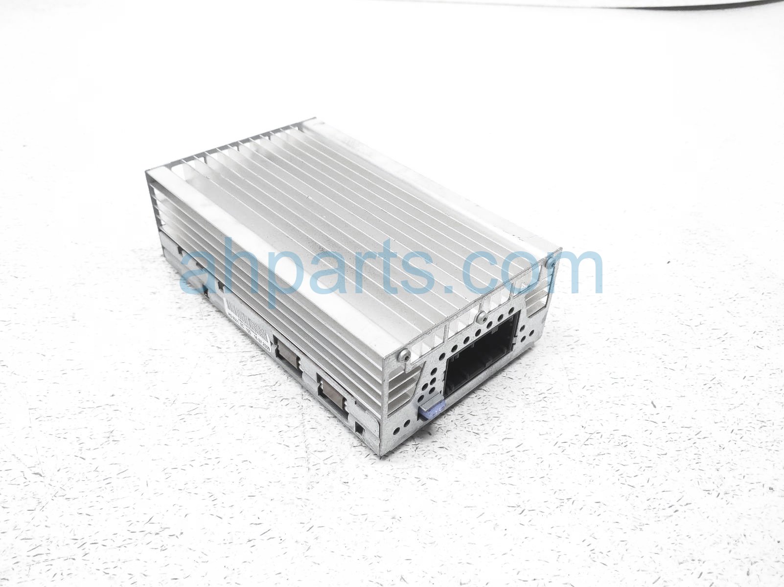 $60 BMW AUDIO AMPLIFIER UNIT $60 BMW AUDIO AMPLIFIER UNIT