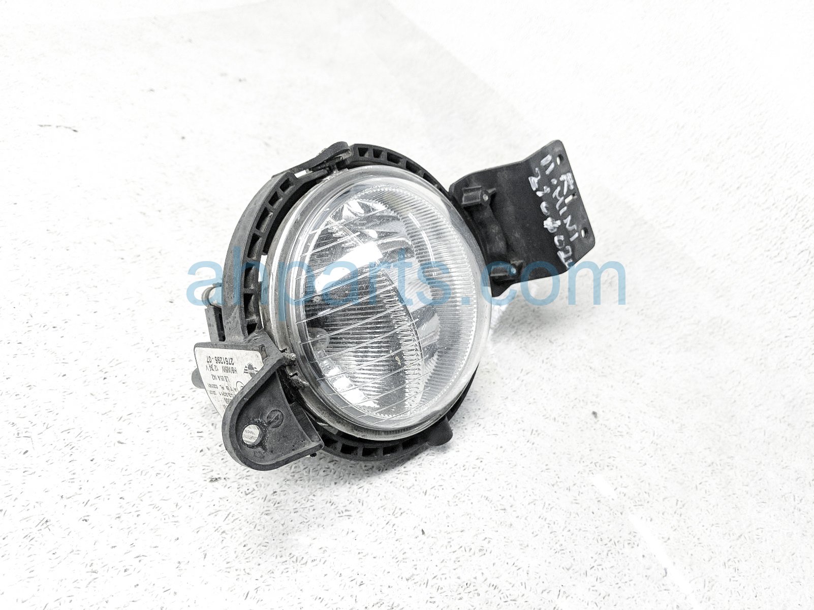 $30 BMW FOG LAMP / LIGHT - NOTES