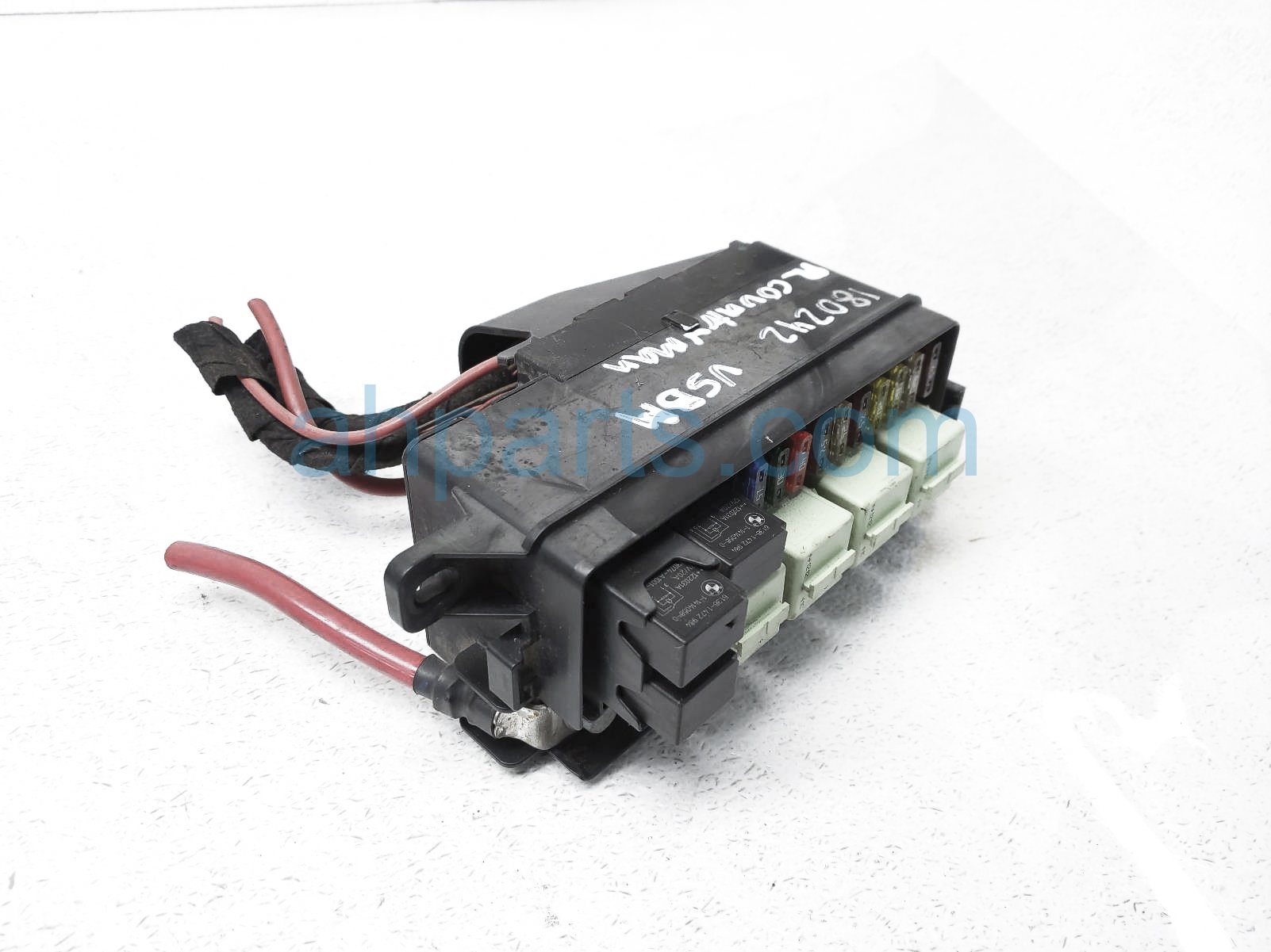 $49 BMW ENGINE COMPARTMENT FUSE & RELAY BOX $49 BMW ENGINE COMPARTMENT FUSE & RELAY BOX