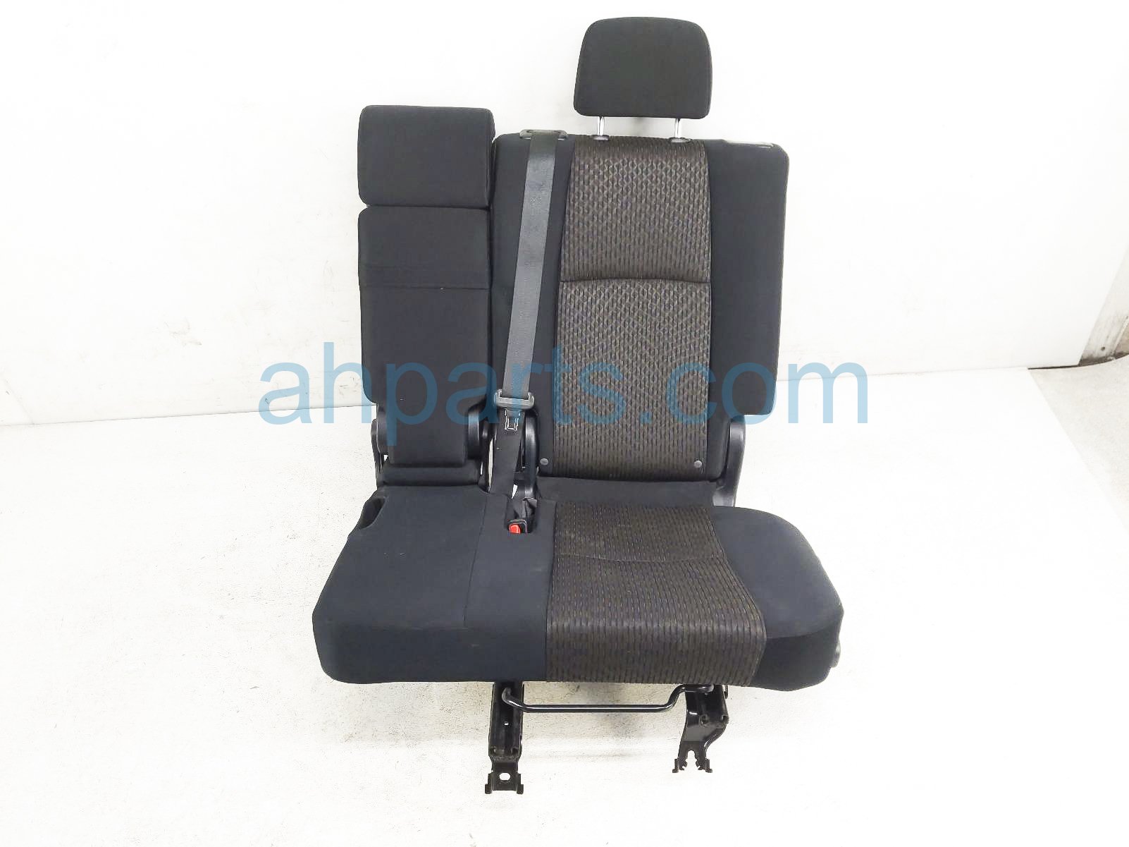 $250 Toyota 2ND ROW LH SEAT - GREY CLOTH $250 Toyota 2ND ROW LH SEAT - GREY CLOTH