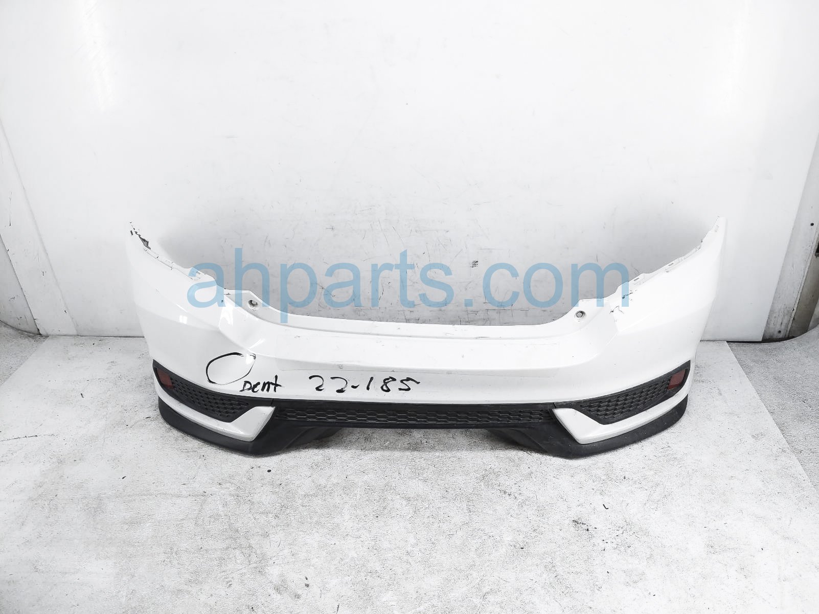 Sold Honda Civic Rear Bumper Cover White Tbj A Zz