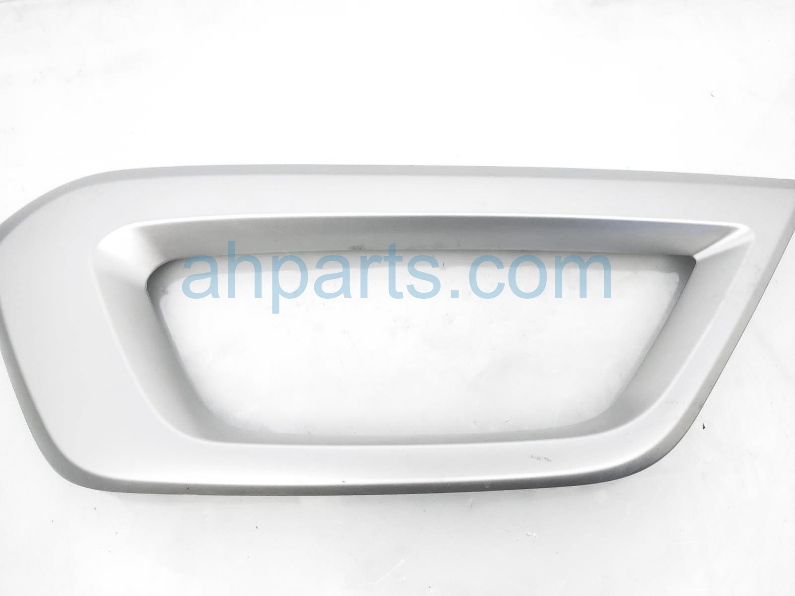 $75 Nissan LH SIDE CENTER CONSOLE TRIM - SILVER $75 Nissan LH SIDE CENTER CONSOLE TRIM - SILVER