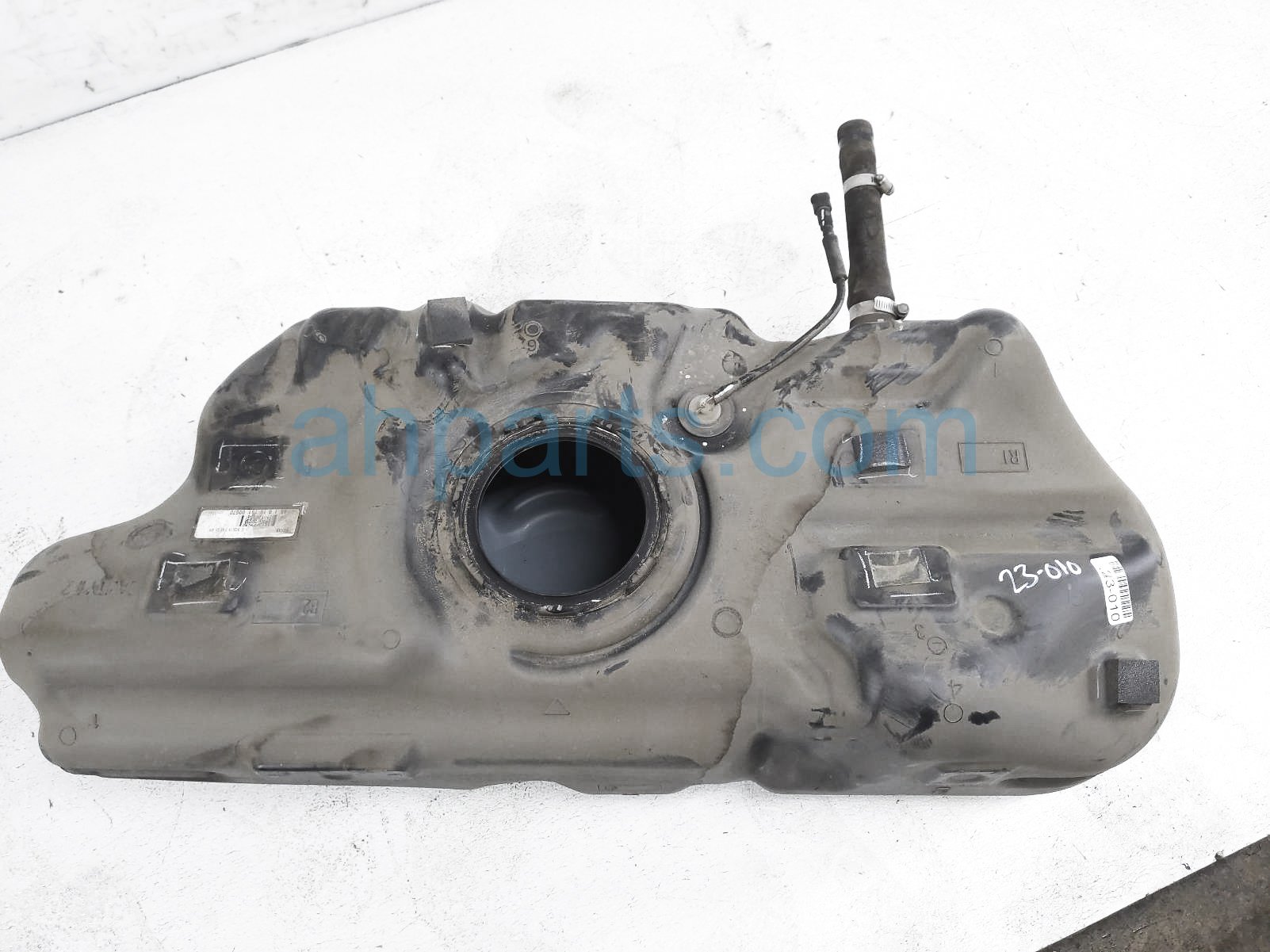 $125 Nissan GAS / FUEL TANK $125 Nissan GAS / FUEL TANK