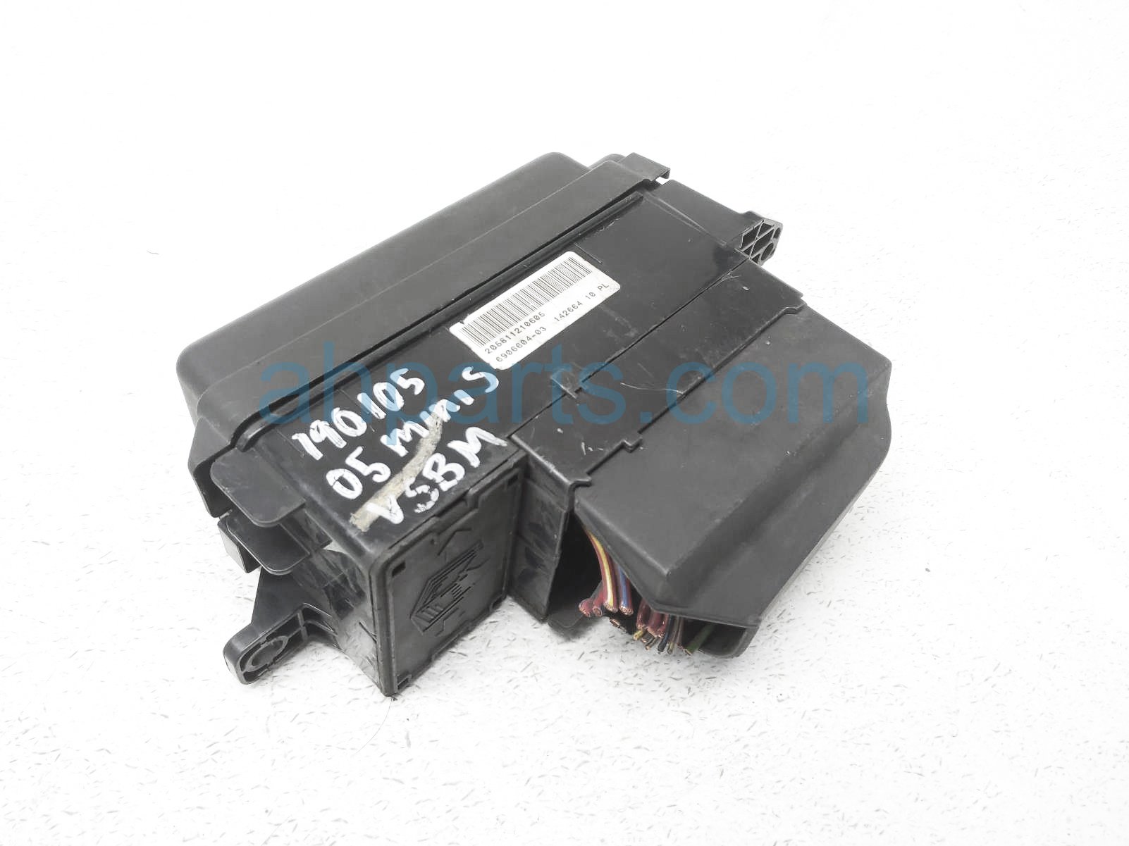 $65 BMW ENGINE FUSE & RELAY JUNCTION BOX $65 BMW ENGINE FUSE & RELAY JUNCTION BOX