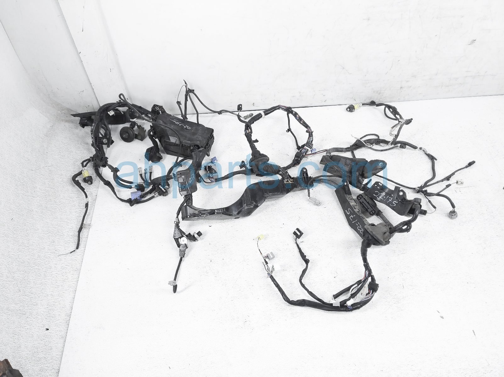 $299 Toyota ENGINE ROOM WIRE HARNESS - SE HTBK $299 Toyota ENGINE ROOM WIRE HARNESS - SE HTBK