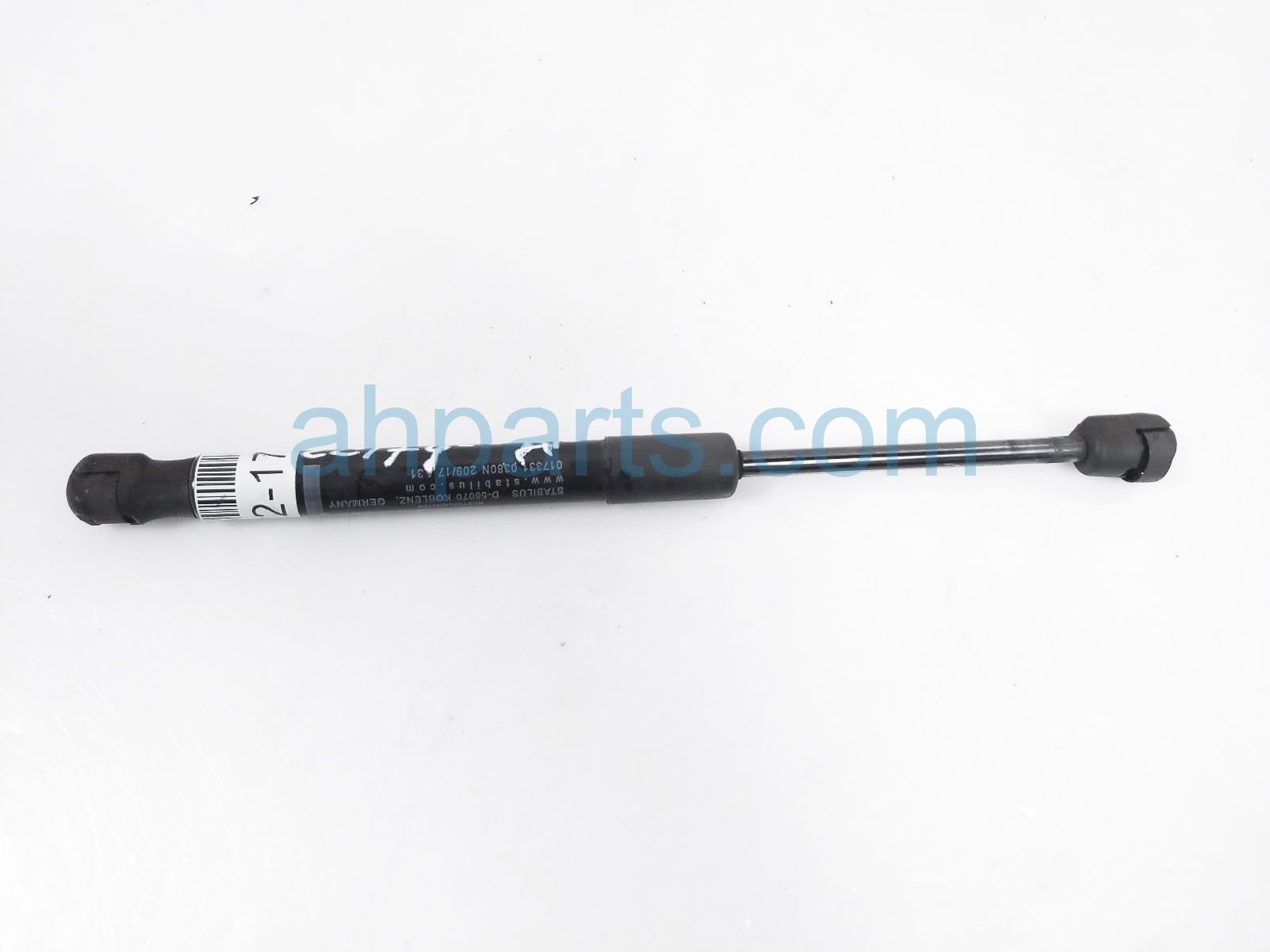 $15 Volvo RH HOOD STRUT / LIFT CYLINDER $15 Volvo RH HOOD STRUT / LIFT CYLINDER