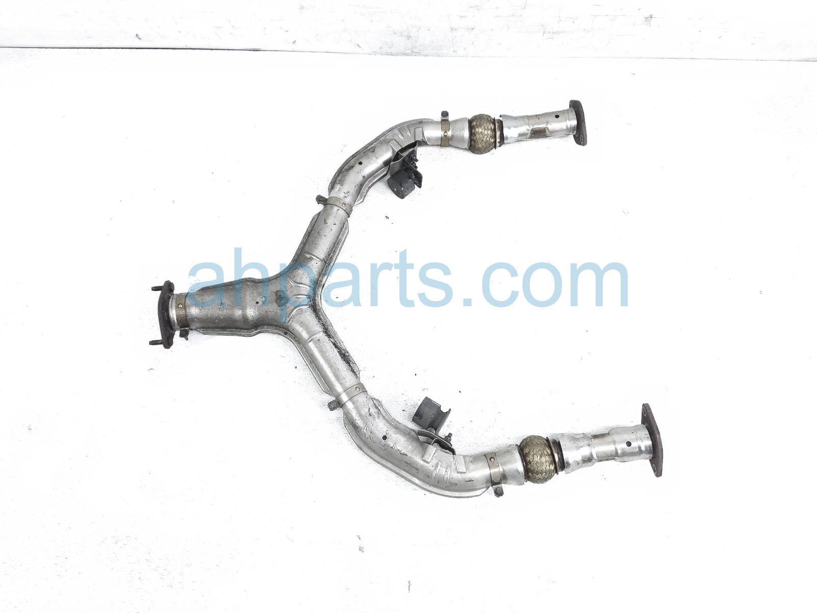 $80 Nissan EXHAUST FRONT PIPE $80 Nissan EXHAUST FRONT PIPE