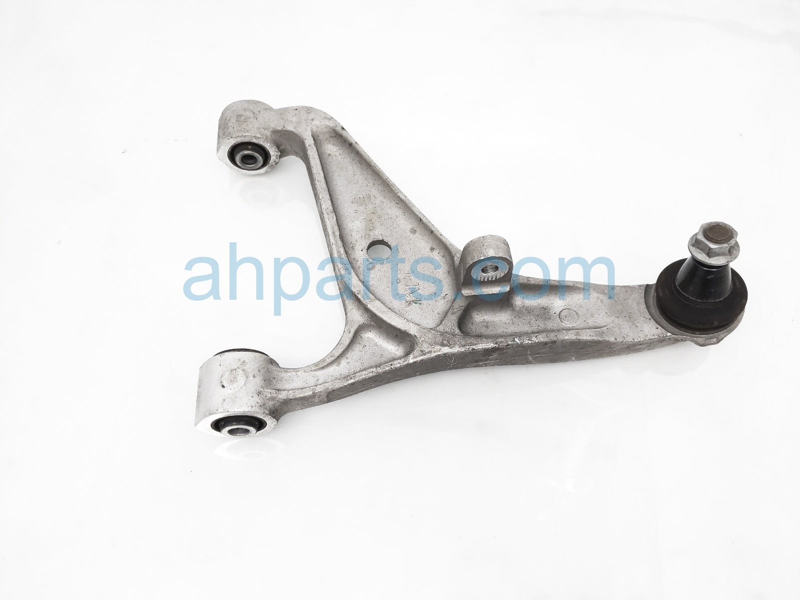 $35 Infiniti RR/RH UPPER CONTROL ARM $35 Infiniti RR/RH UPPER CONTROL ARM