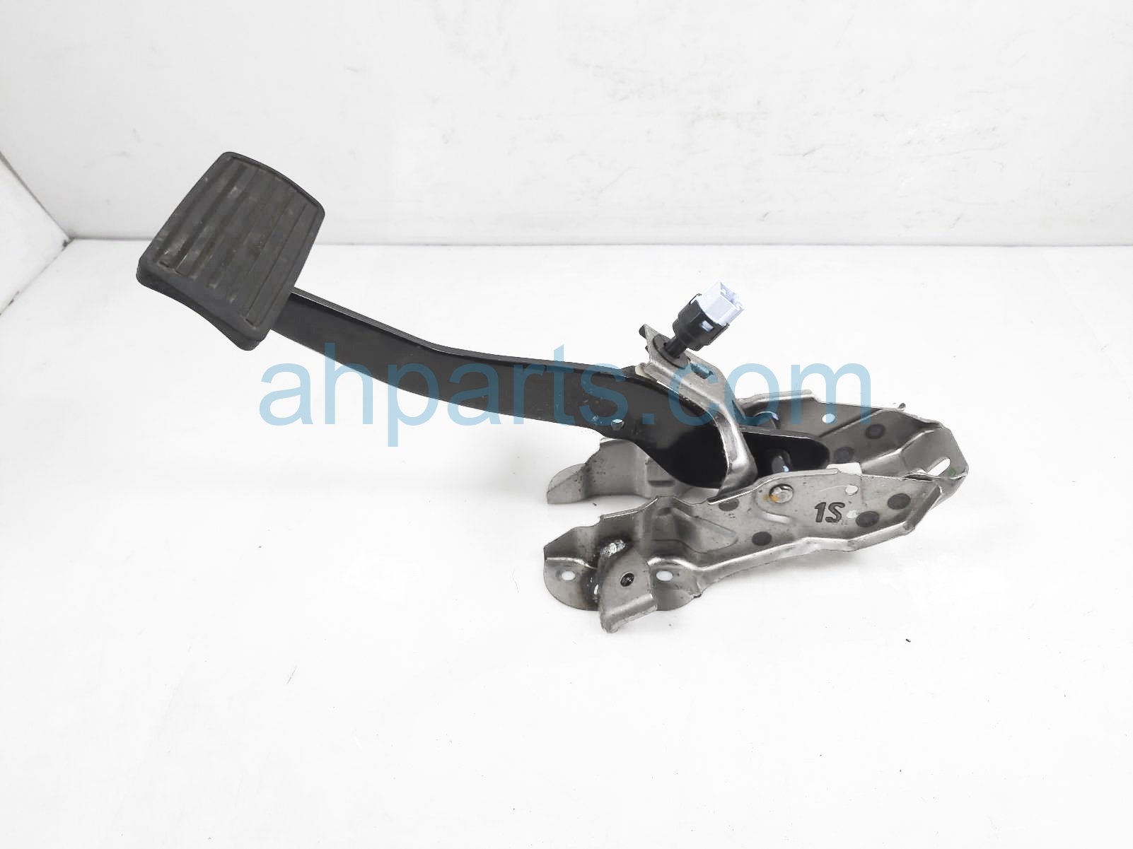 $32 Honda BRAKE PEDAL ASSY $32 Honda BRAKE PEDAL ASSY