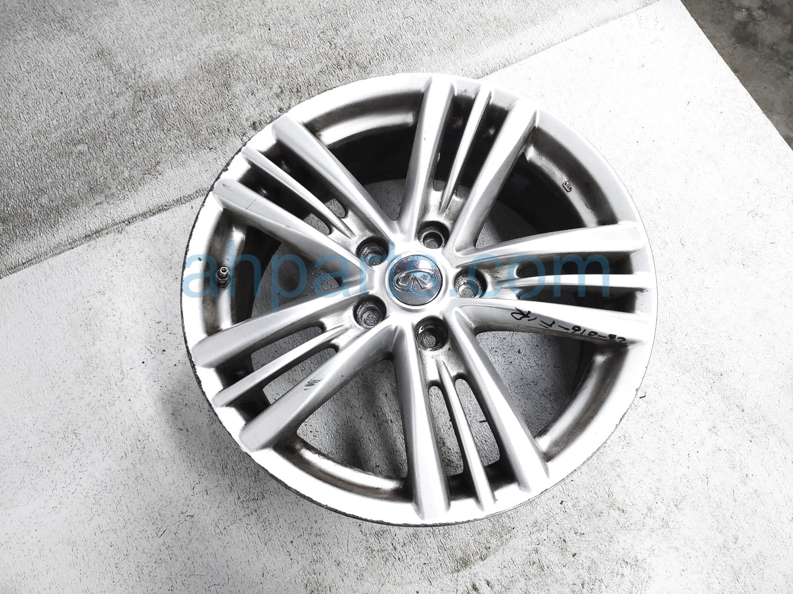 $75 Infiniti FR/RH WHEEL / RIM - CURB RASH $75 Infiniti FR/RH WHEEL / RIM - CURB RASH