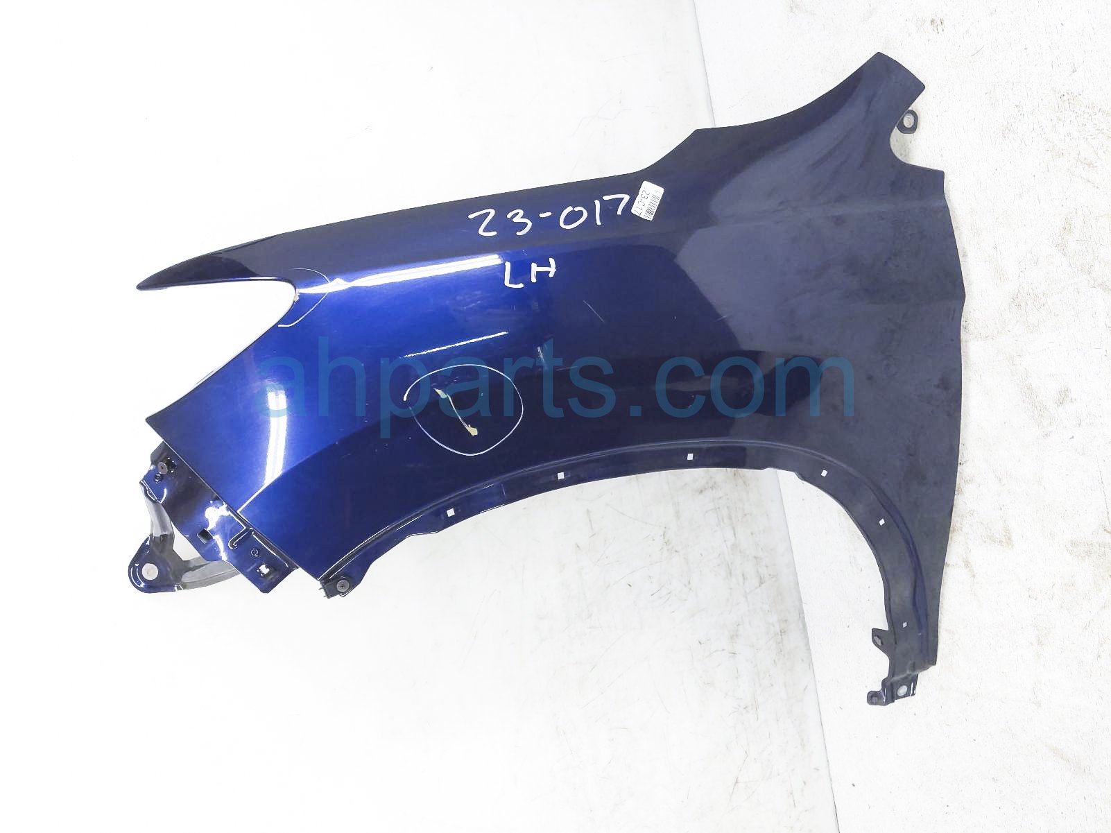$99 Honda LH FENDER - BLUE - NIQ - NOTES $99 Honda LH FENDER - BLUE - NIQ - NOTES