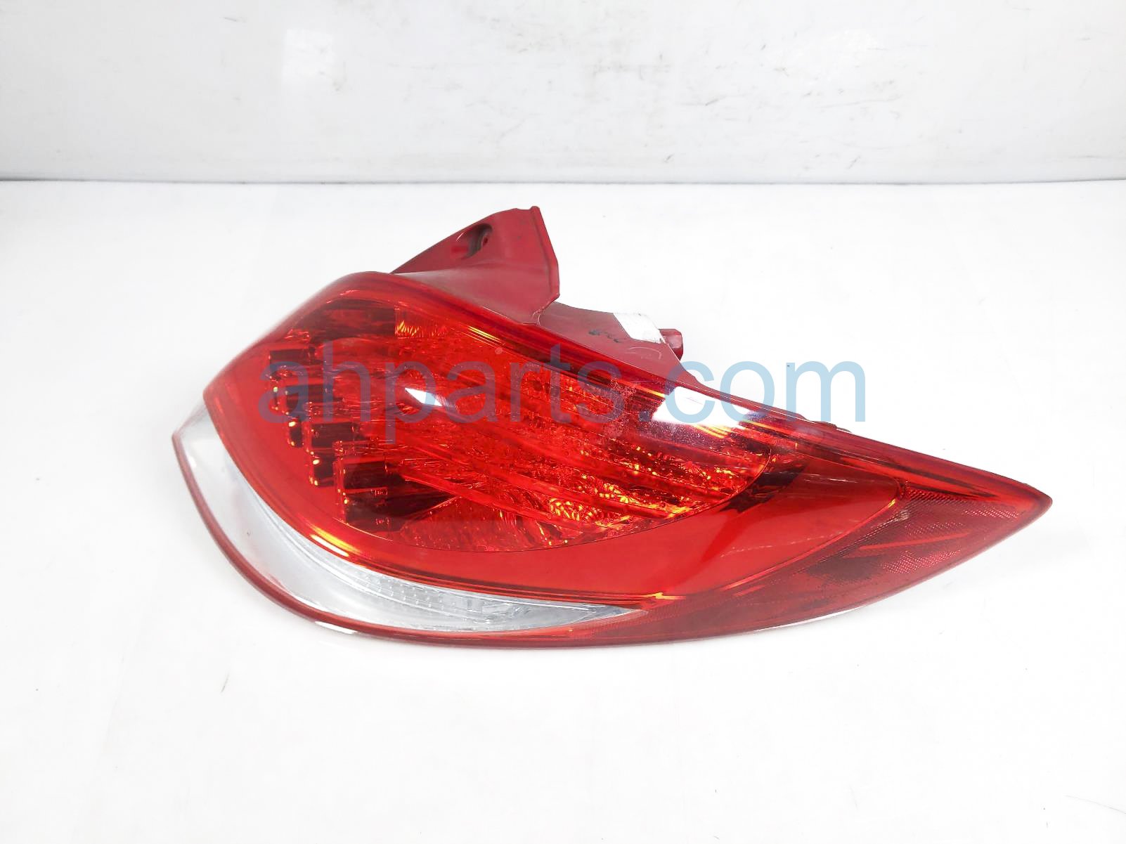 $75 Hyundai RH TAIL LAMP / LIGHT (ON BODY) $75 Hyundai RH TAIL LAMP / LIGHT (ON BODY)