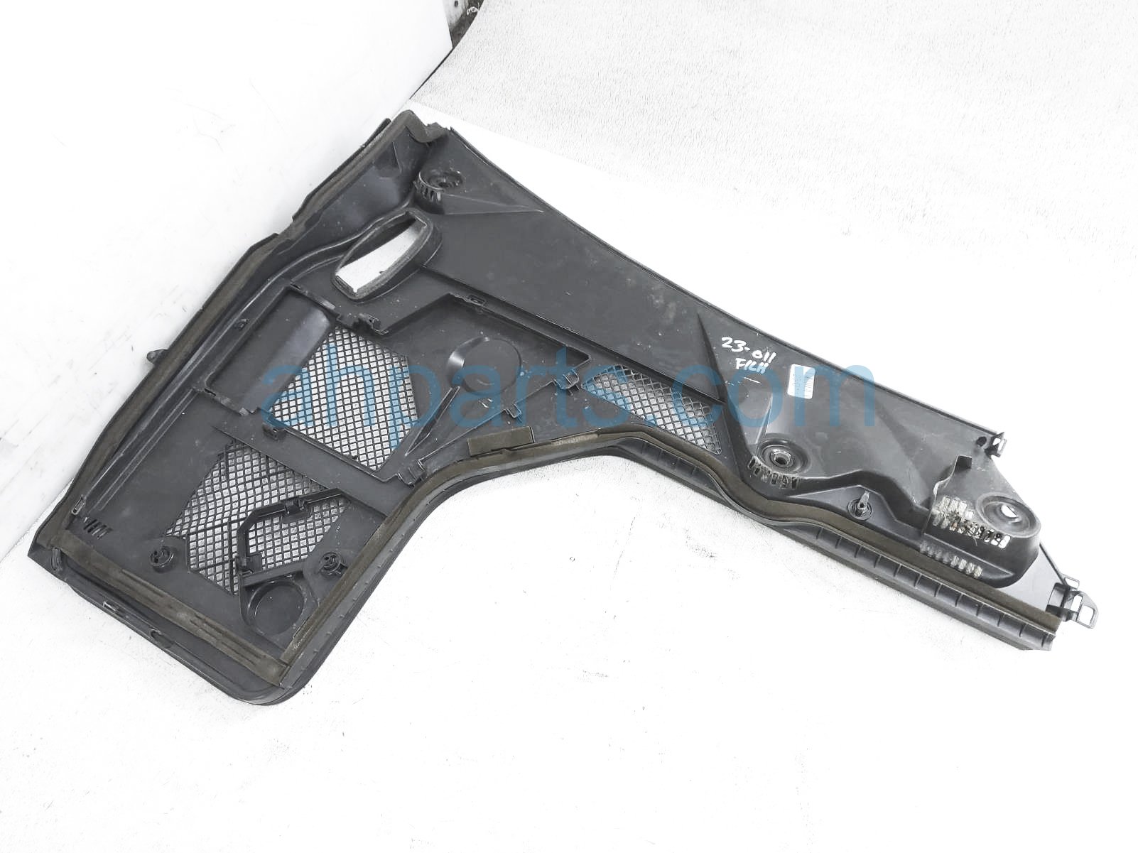 $49 Mercedes FR/LH COWL GRILLE ASSY $49 Mercedes FR/LH COWL GRILLE ASSY