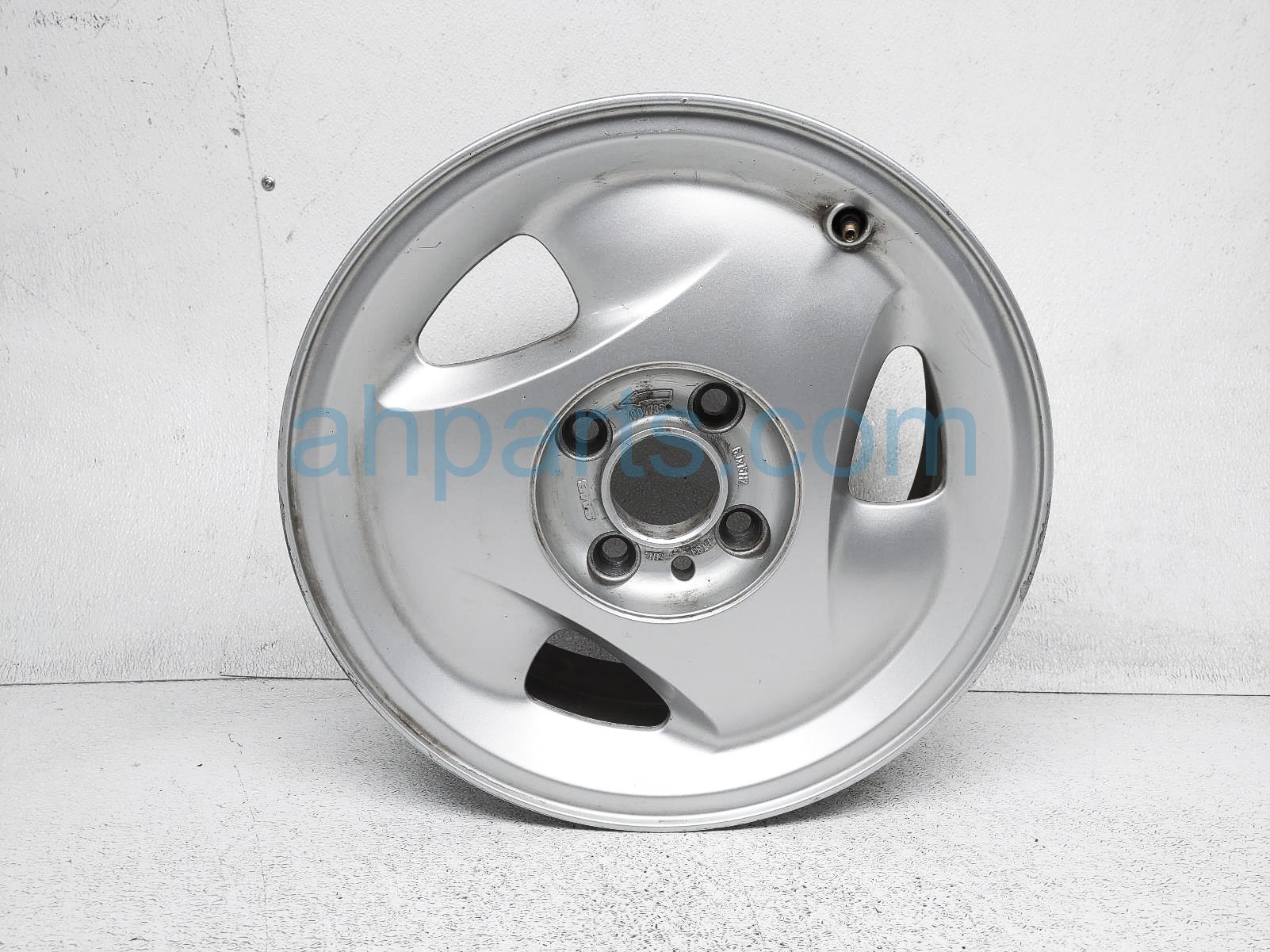 $75 Saab LH 15 INCH RIM / WHEEL $75 Saab LH 15 INCH RIM / WHEEL