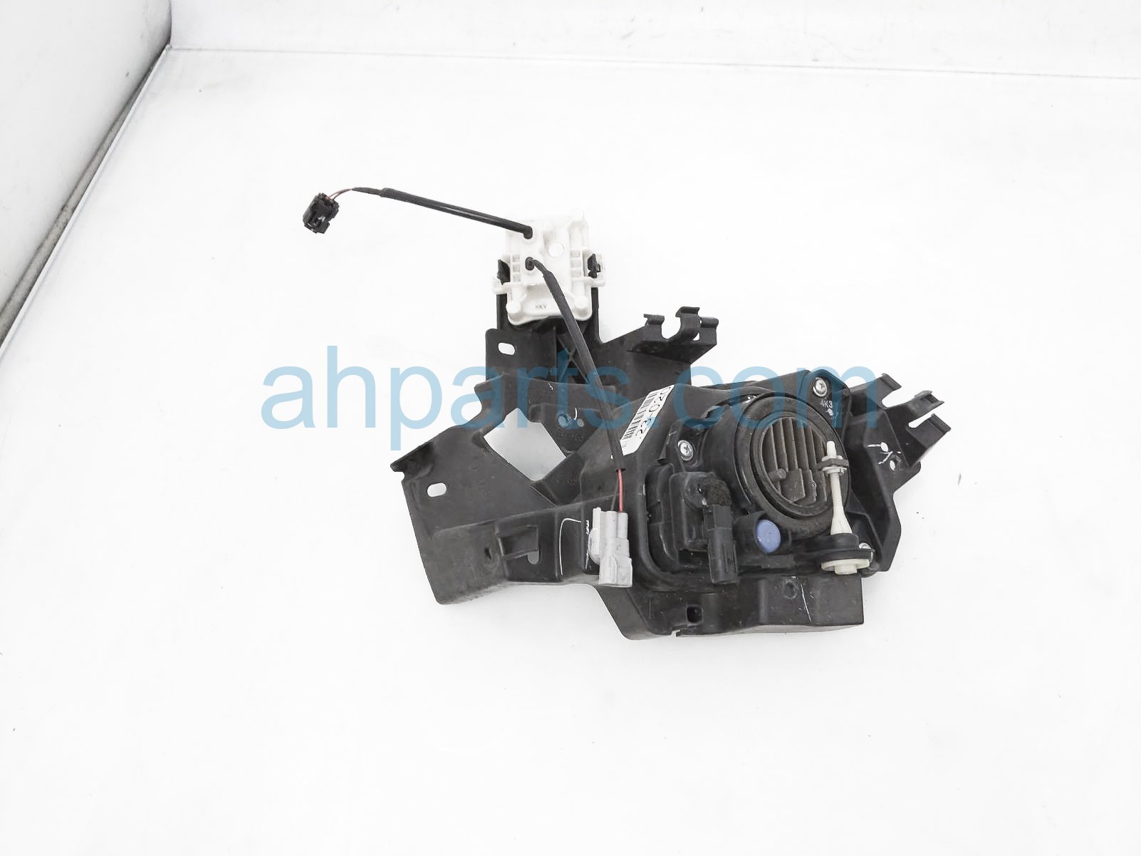 $175 Mazda RH FOG LAMP / LIGHT $175 Mazda RH FOG LAMP / LIGHT