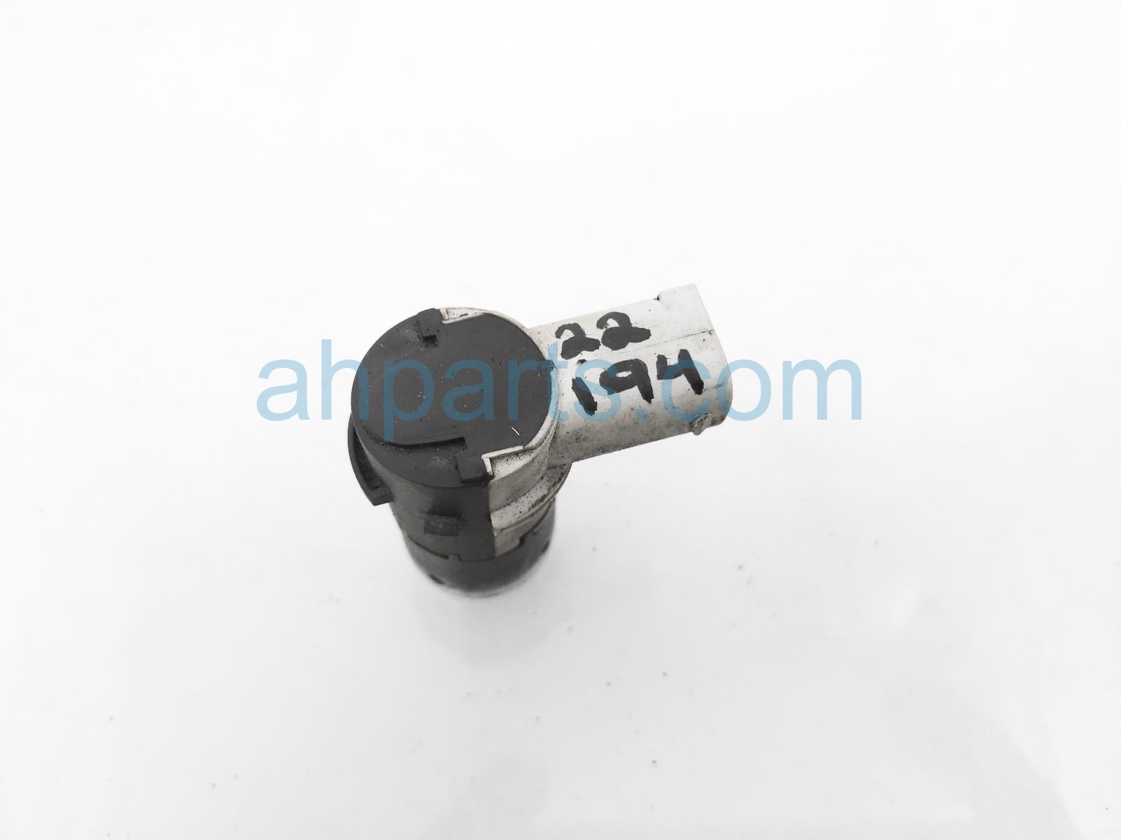 $20 Volvo SINGLE PARKING SENSOR - SILVER $20 Volvo SINGLE PARKING SENSOR - SILVER