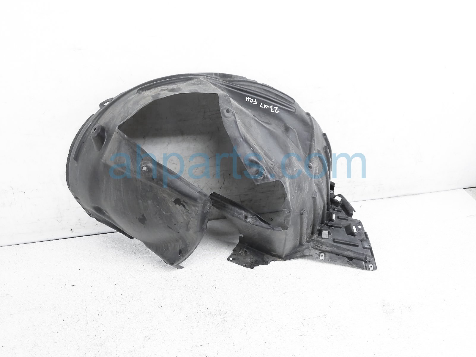 $35 Honda FR/LH INNER FENDER LINER - NIQ $35 Honda FR/LH INNER FENDER LINER - NIQ