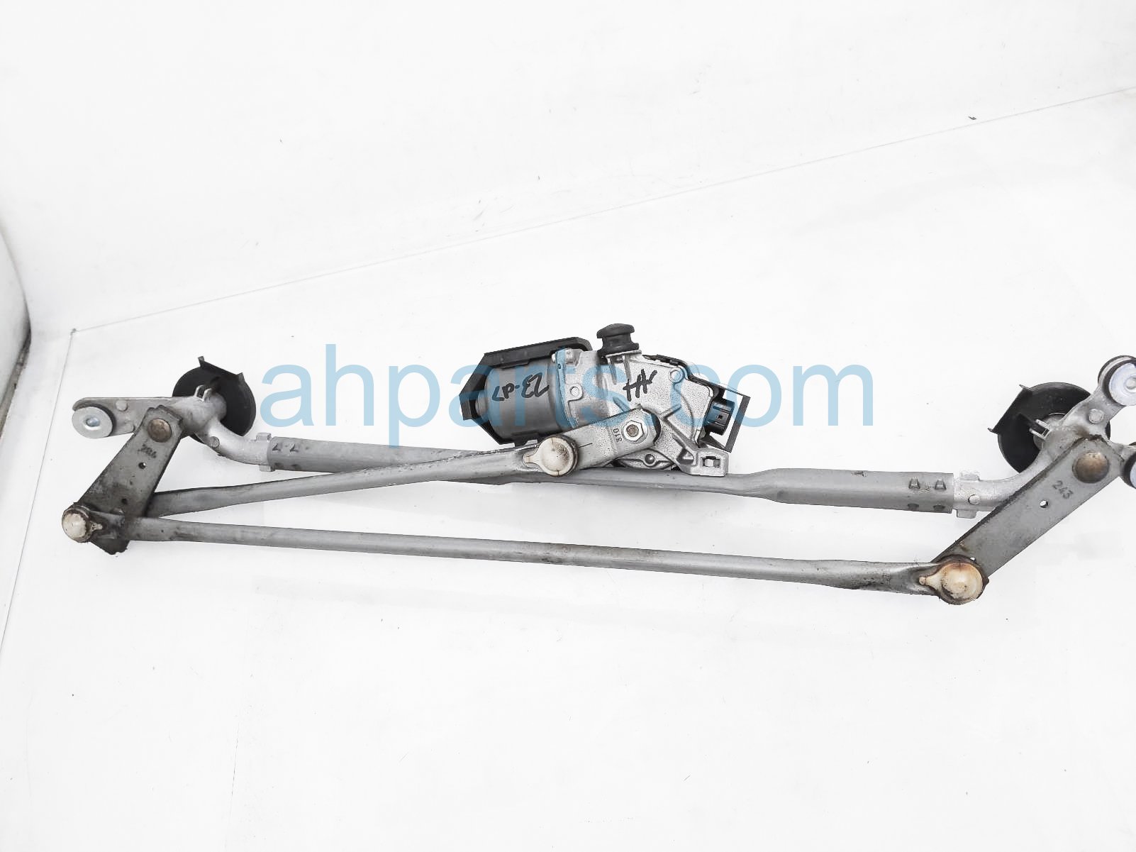 $55 Honda WINDSHIELD WIPER MOTOR ASSY $55 Honda WINDSHIELD WIPER MOTOR ASSY