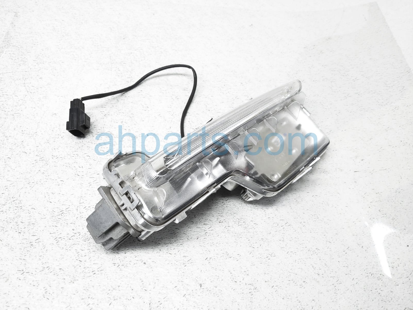 $60 Volvo LH DAYTIME RUNNING LAMP $60 Volvo LH DAYTIME RUNNING LAMP