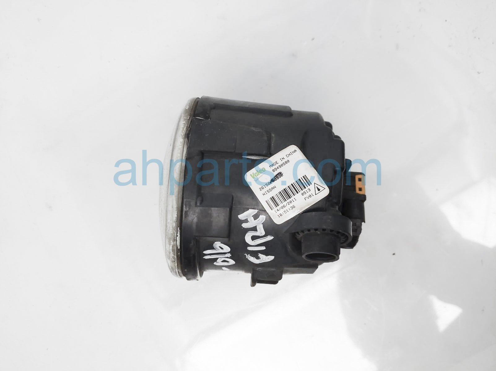 $35 Infiniti RH FOG LAMP / LIGHT - BROKEN PLUG $35 Infiniti RH FOG LAMP / LIGHT - BROKEN PLUG