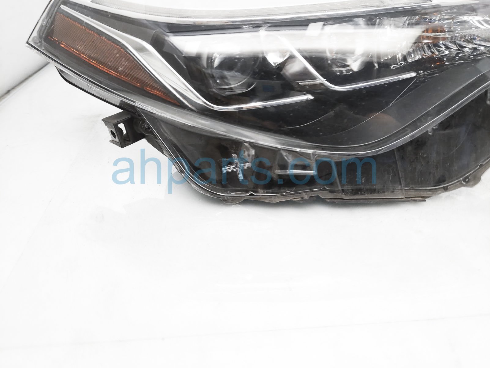 Sold 2017 Toyota Corolla Headlight Passenger Headlamp / Light - 81110 ...