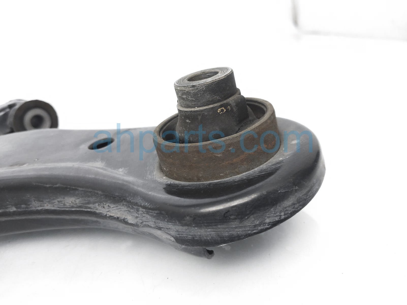 Sold 2020 Nissan Sentra Front Driver Lower Control Arm 54501-6LB0A