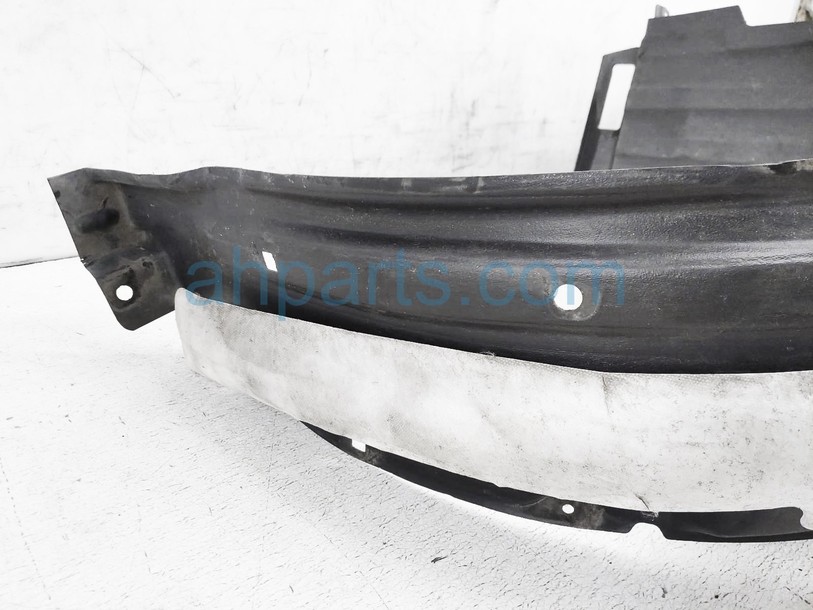 Sold 2017 Toyota Corolla Front Passenger Inner Fender Liner 53875-02610