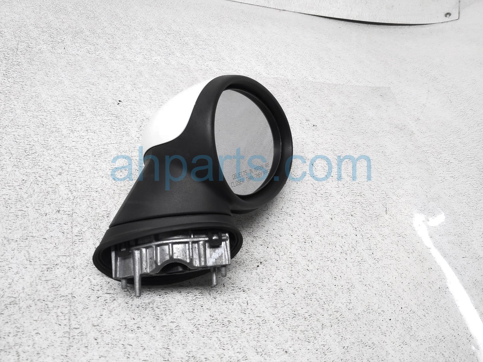 $45 BMW RH SIDE VIEW MIRROR - WHITE - NOTES $45 BMW RH SIDE VIEW MIRROR - WHITE - NOTES